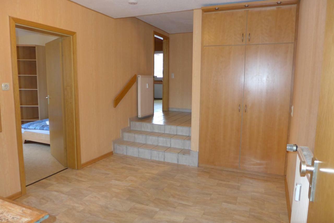 Messe Cgn/Dus Grossraeumige Wohnung In Guter Verkehrslage 레버쿠젠 외부 사진
