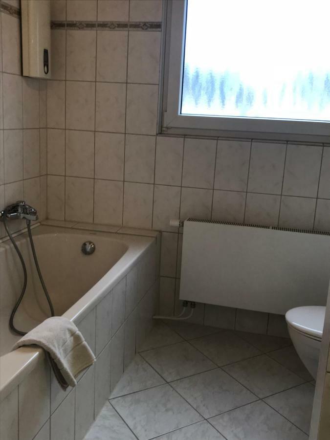 Messe Cgn/Dus Grossraeumige Wohnung In Guter Verkehrslage 레버쿠젠 외부 사진